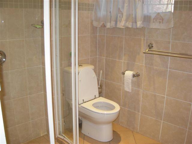 Liongate Bed And Breakfast Edenvale Δωμάτιο φωτογραφία